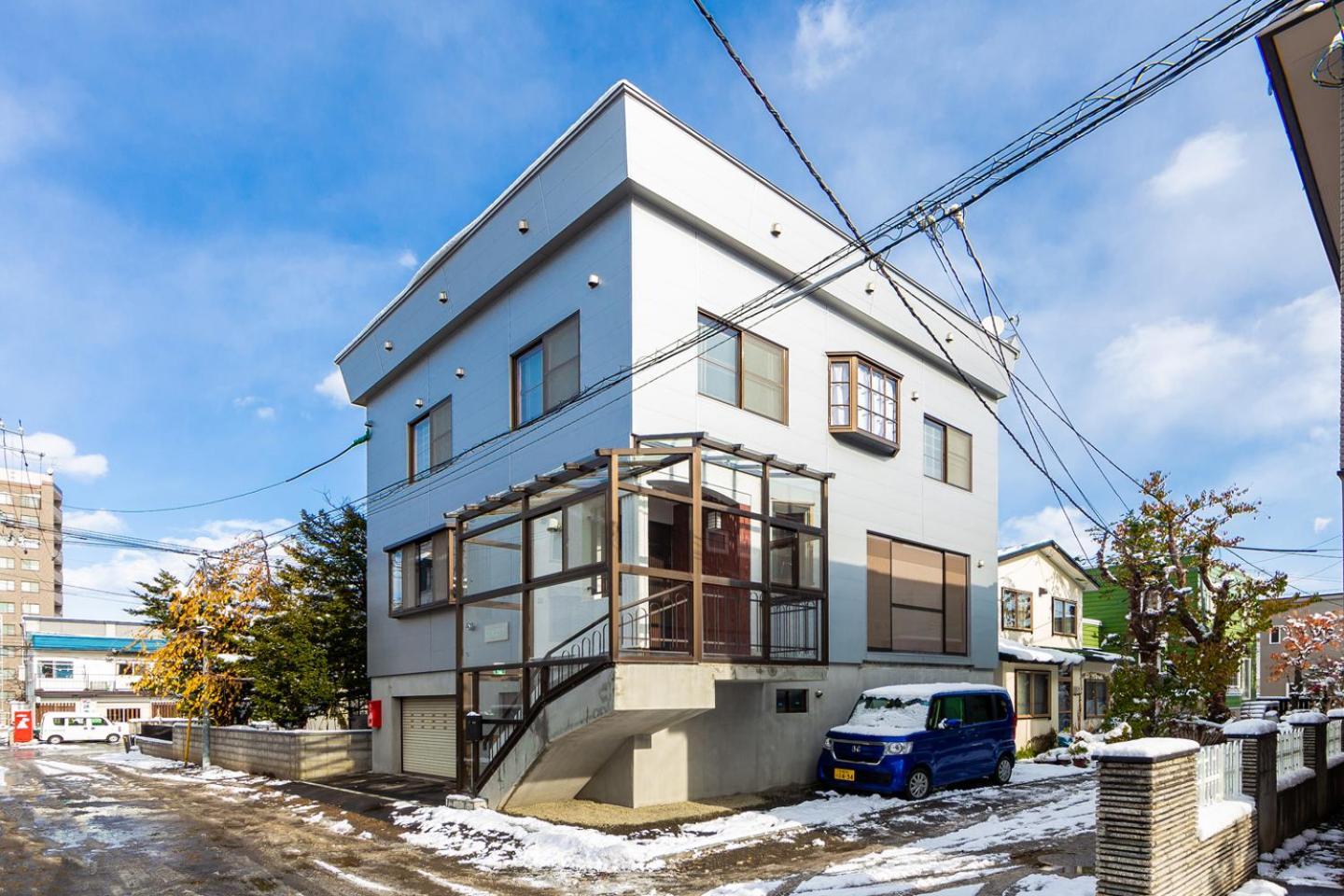 貸切3階建て Pon Yama Sapporo Villa Exterior photo